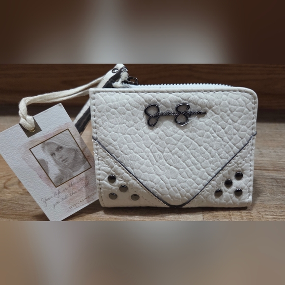 Jessica Simpson Cream White Elephant Textured Wallet - Picture 1 of 4